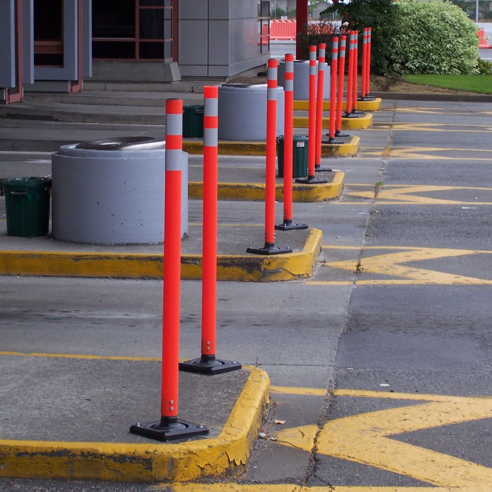 TD5200 Boomerang™ Surface Mount Reboundable Delineator | Three D